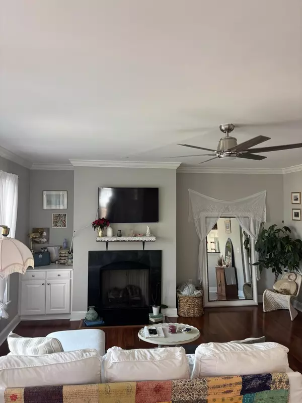 Charleston, SC 29407,498 Albemarle Rd #514