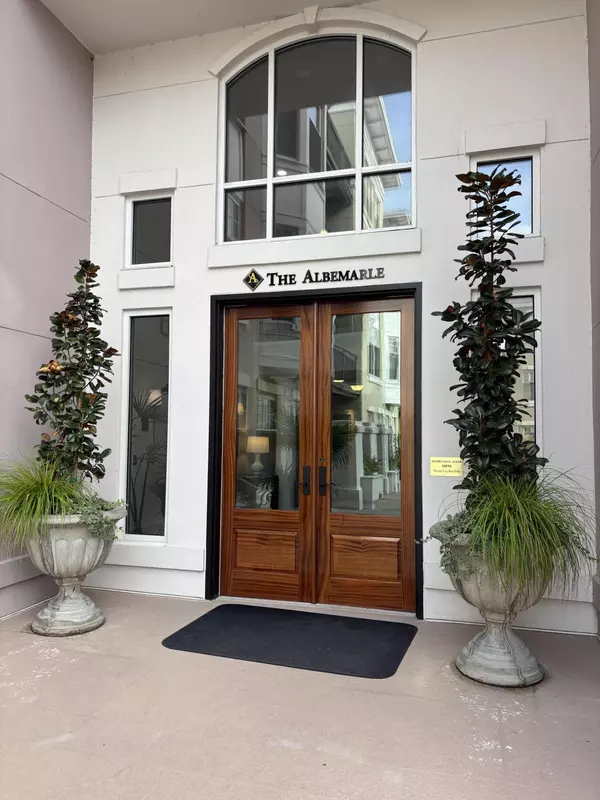 498 Albemarle Rd #514, Charleston, SC 29407