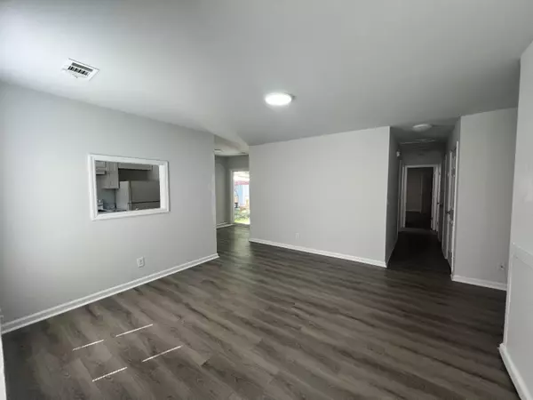 North Charleston, SC 29420,342 Dorchester Manor Blvd #B