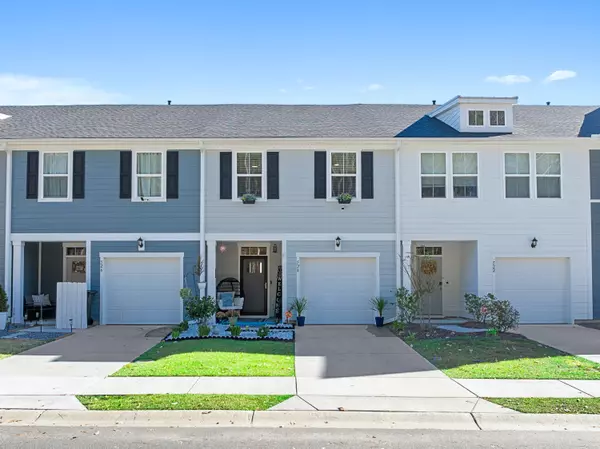 524 Trotters Ln, Moncks Corner, SC 29461