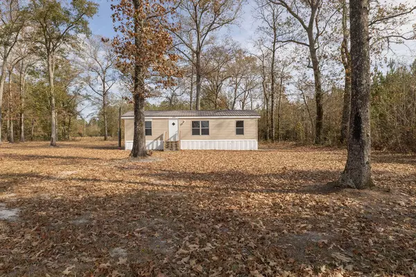 1584 Keegan Dr, Walterboro, SC 29488