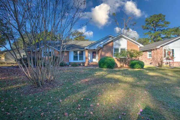 111 Sandtrap Rd, Summerville, SC 29483