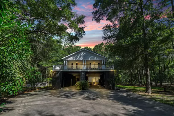 31 Palmetto Point Ln, Edisto Island, SC 29438