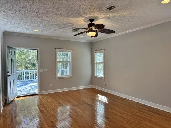 Edisto Island, SC 29438,31 Palmetto Point Ln