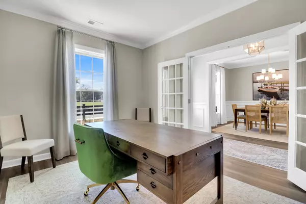 Summerville, SC 29483,335 Brown Cow Way