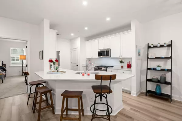 Charleston, SC 29414,305 Flowering Peach #203