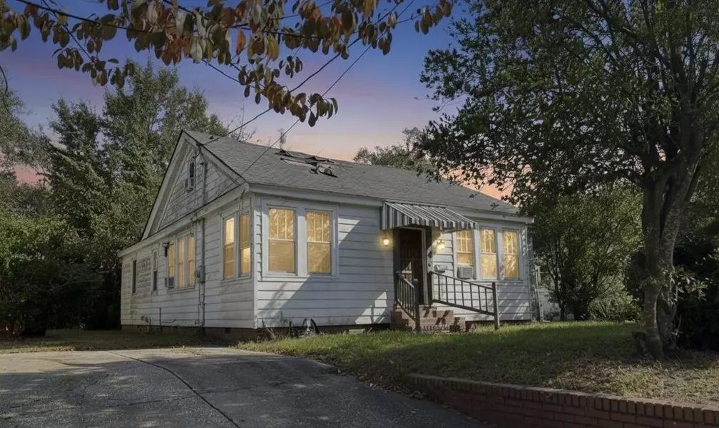 872 Ashley Ave, Charleston, SC 29403