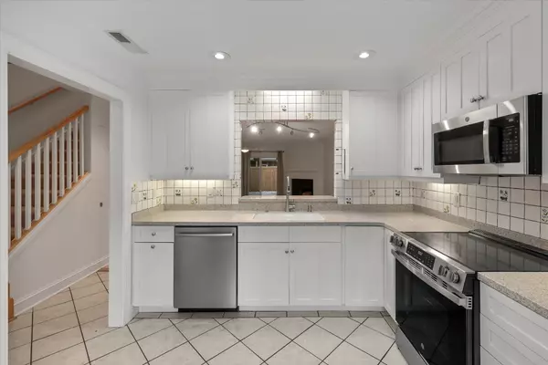 Mount Pleasant, SC 29464,321 Lapwing Ln