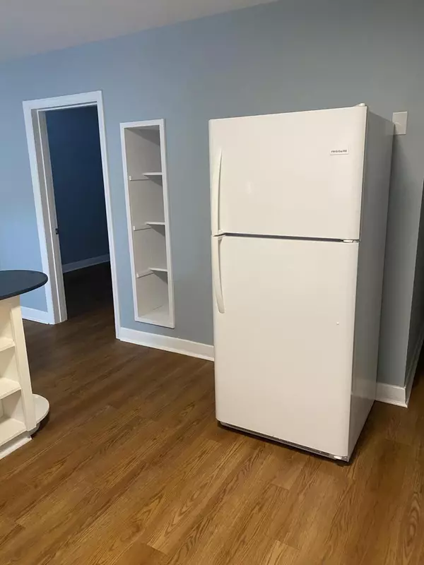 North Charleston, SC 29405,4520 Holmes Ave #B