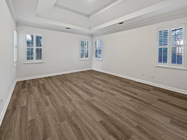 North Charleston, SC 29420,5402 Cattells