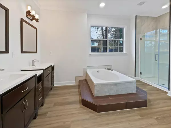 North Charleston, SC 29420,5402 Cattells