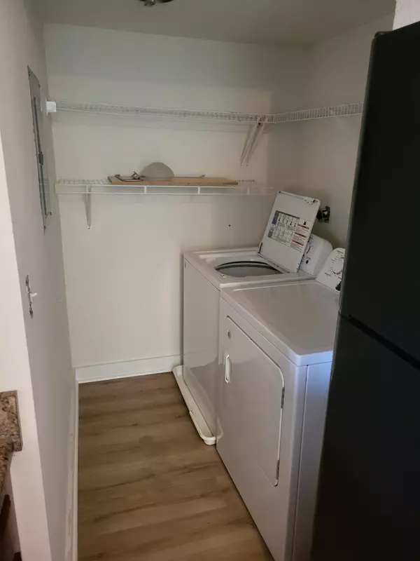 Mount Pleasant, SC 29464,1481 Center Street #104