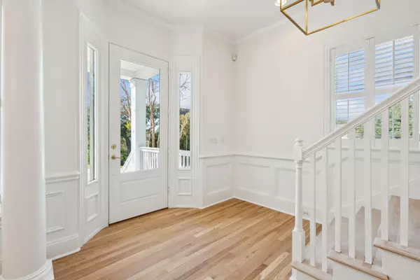 Mount Pleasant, SC 29464,832 Fiddlers Point Ln