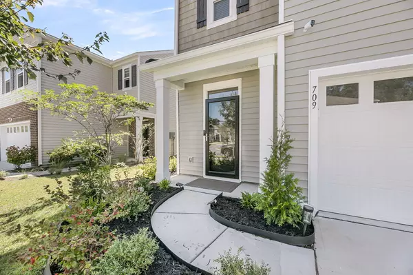 Charleston, SC 29414,709 Pepperbush St