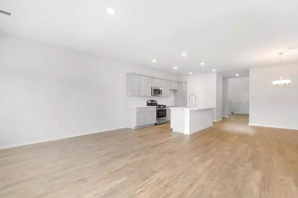 Summerville, SC 29485,212 Threaded Fern St