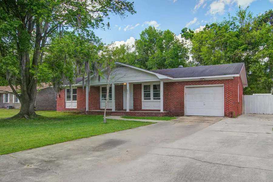 201 Judith Dr, Summerville, SC 29485