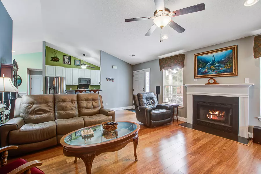 102 Wyndham Dr, Summerville, SC 29485