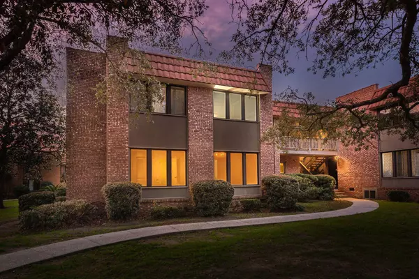 220 3rd Ave #4b, Charleston, SC 29403