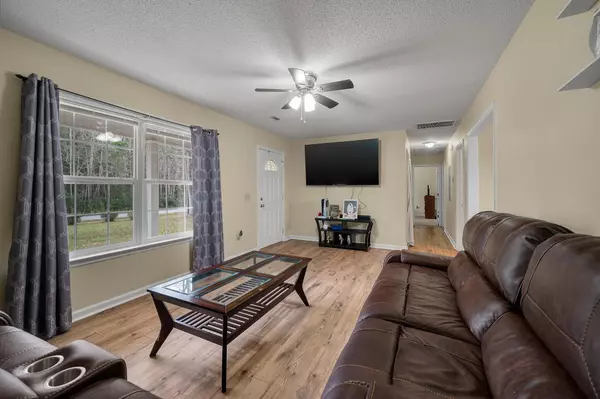 Hampton, SC 29924,205 Susanne St