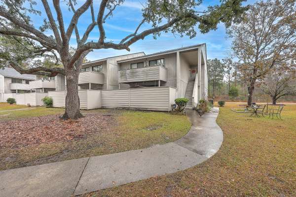 403 Greencastle Dr, Goose Creek, SC 29445