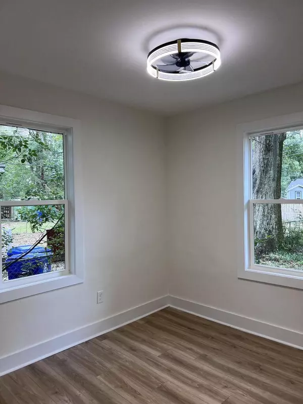 North Charleston, SC 29405,2636 S Allen Dr