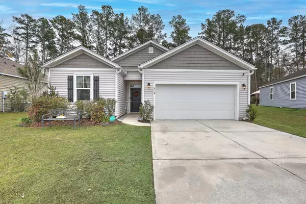612 Wayton Cir, Moncks Corner, SC 29461