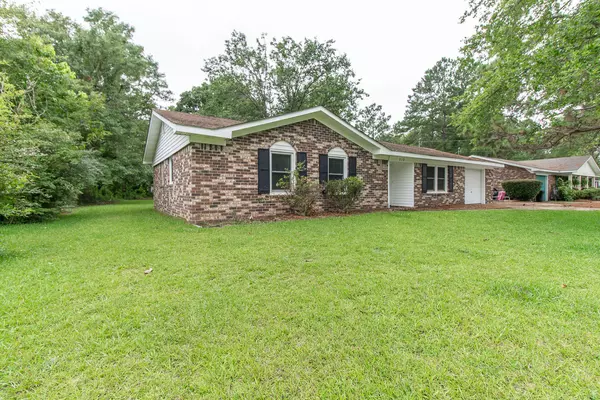 Summerville, SC 29483,212 Farmhill Dr