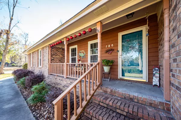 Summerville, SC 29485,120 Savannah Round