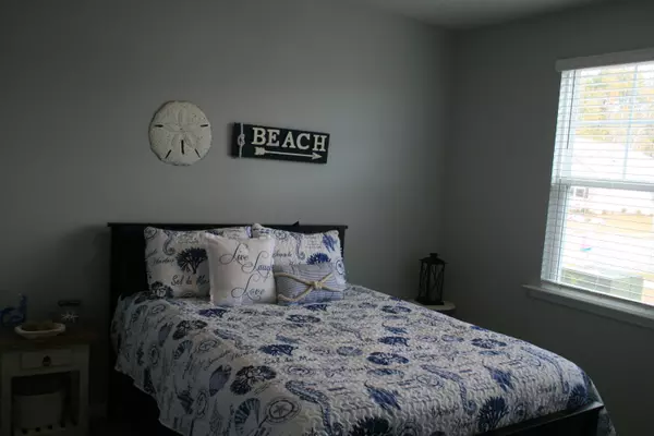 Summerville, SC 29483,114 Valley Row