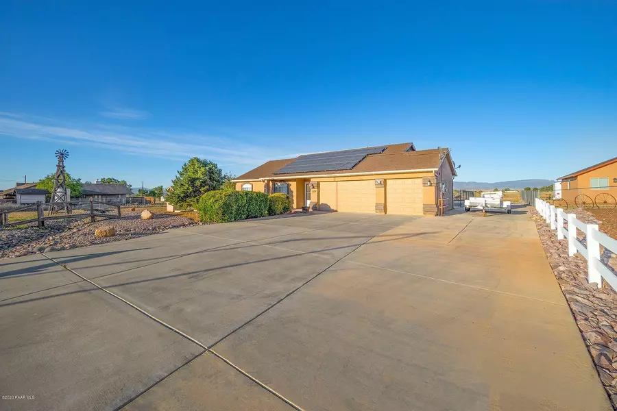 1079 Surrey CIR, Chino Valley, AZ 86323