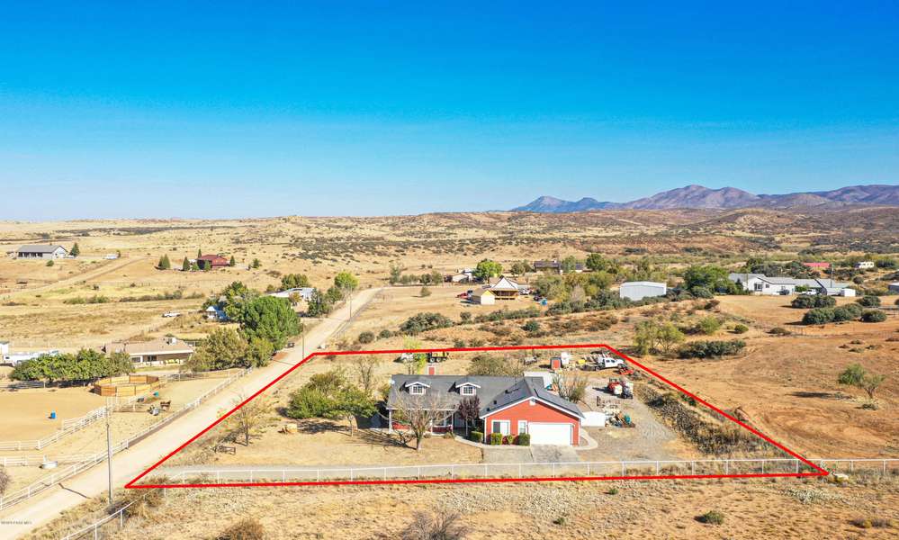 255 S Wind River DR, Dewey-humboldt, AZ 86327