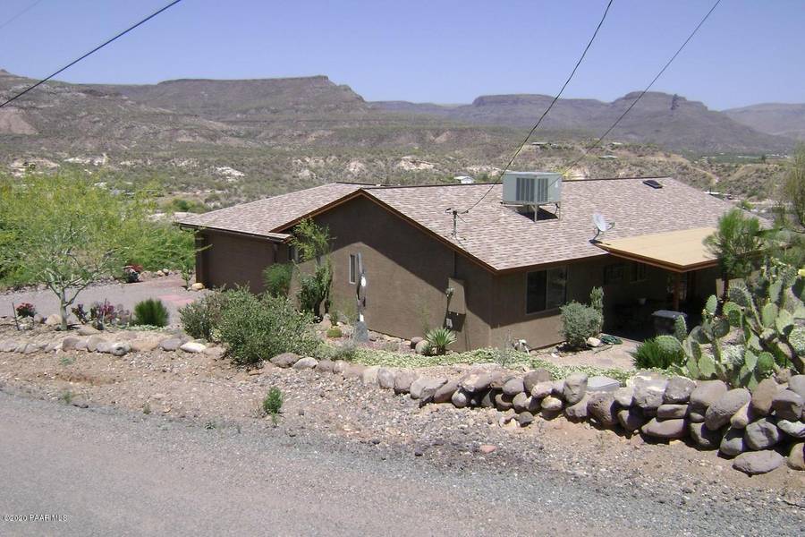 33325 S Summit DR, Black Canyon City, AZ 85324