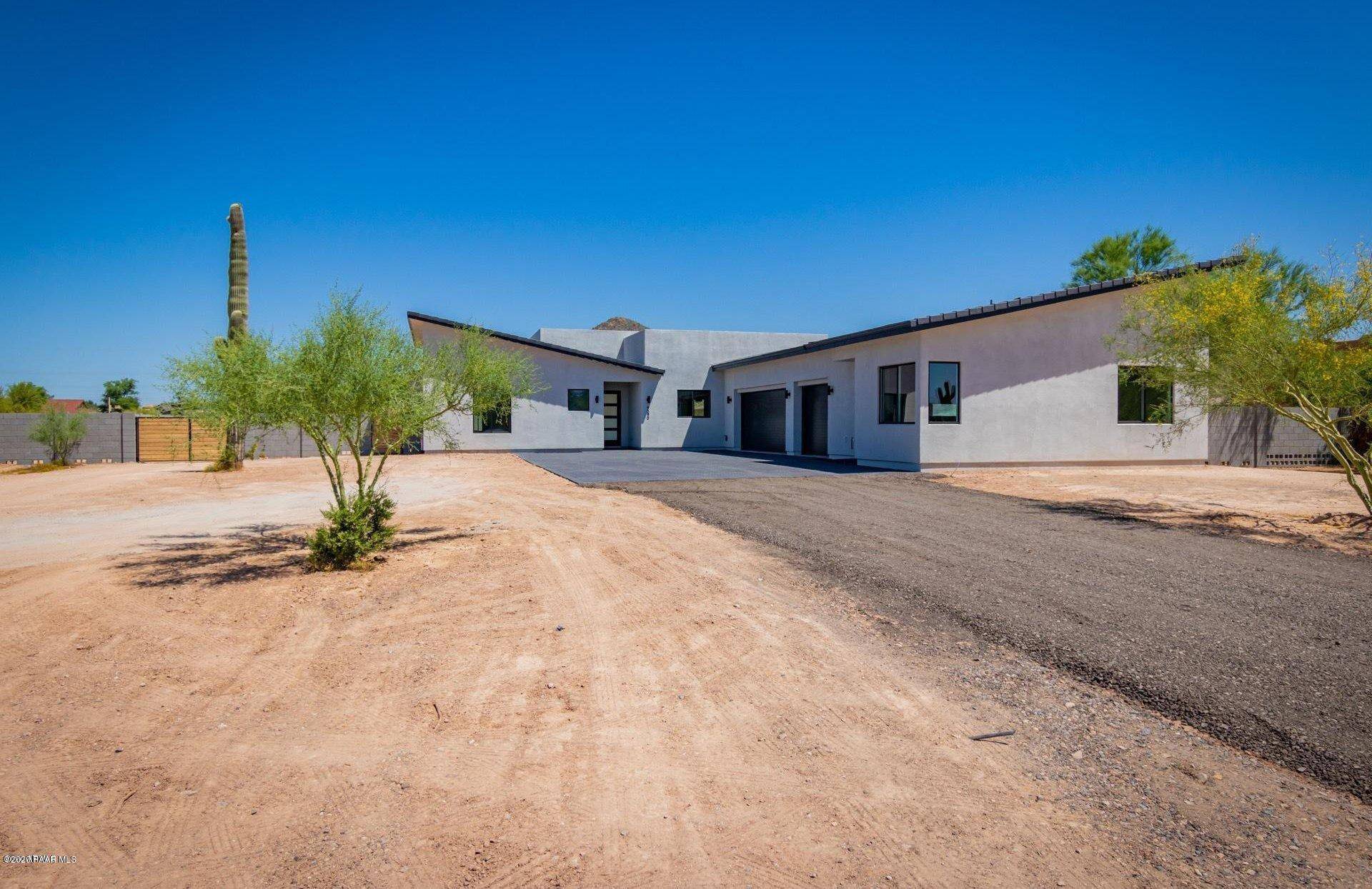 9090 W Calle Lejos, Peoria, AZ 85383