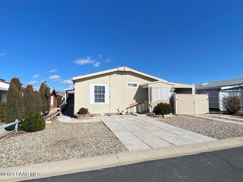 593 N Vermilion DR, Dewey-humboldt, AZ 86327