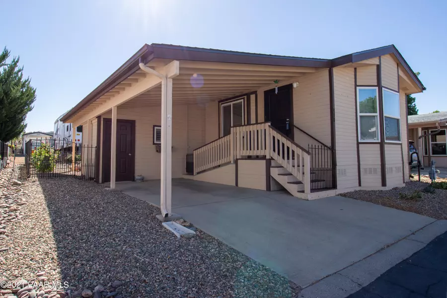 898 N Ponderosa Pine DR, Dewey-humboldt, AZ 86327