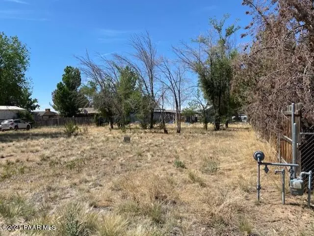 1462 Meadow LN, Chino Valley, AZ 86323