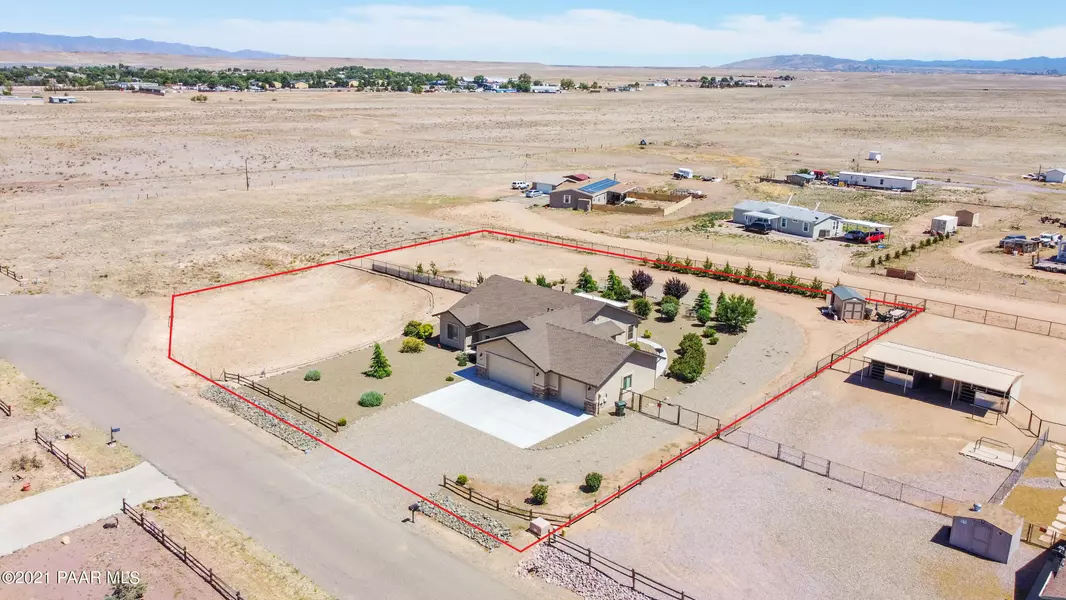 827 Rocking Horse LN, Chino Valley, AZ 86323