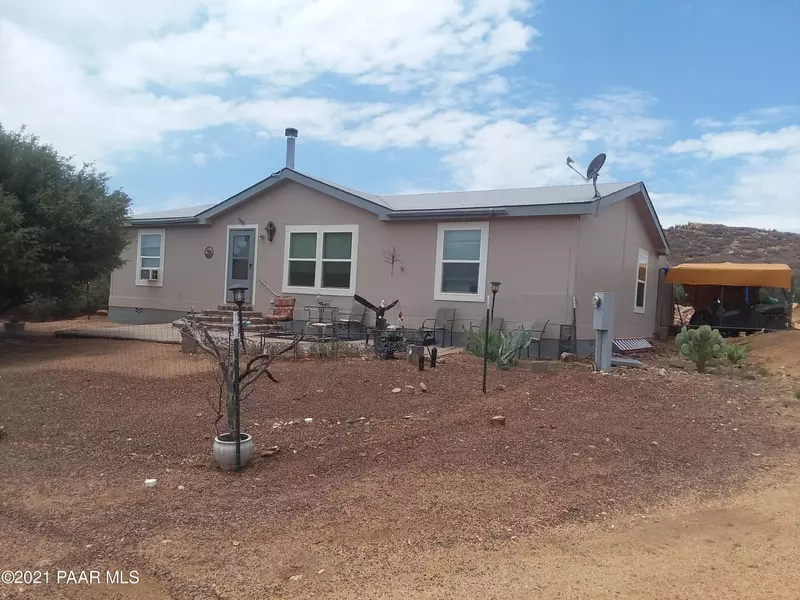 750 N Old Coach TRL, Dewey-humboldt, AZ 86327