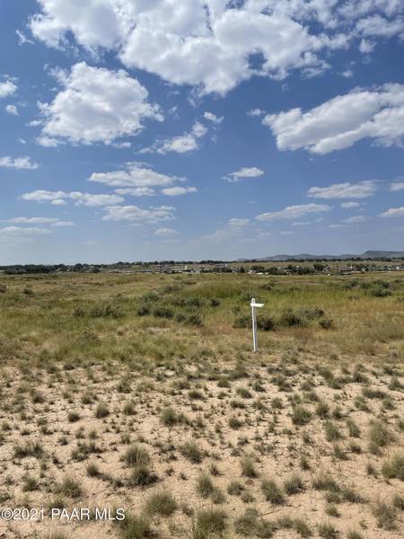 1274 Delaware DR, Chino Valley, AZ 86323