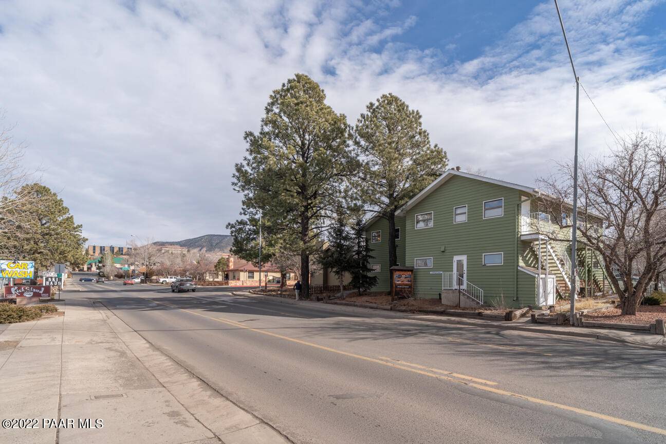 718 N Humphreys ST, Flagstaff, AZ 86001