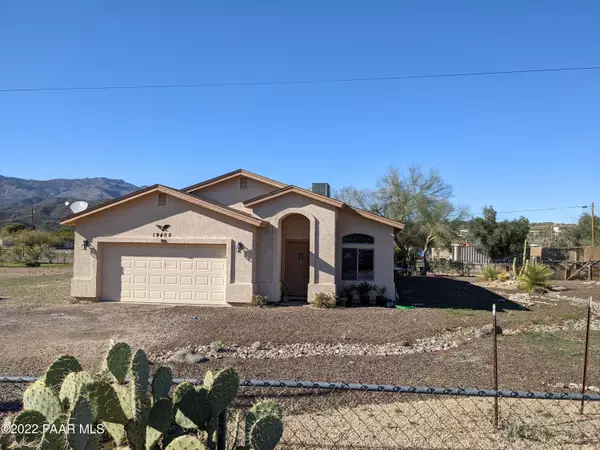 19400 E Gregory ST, Black Canyon City, AZ 85324