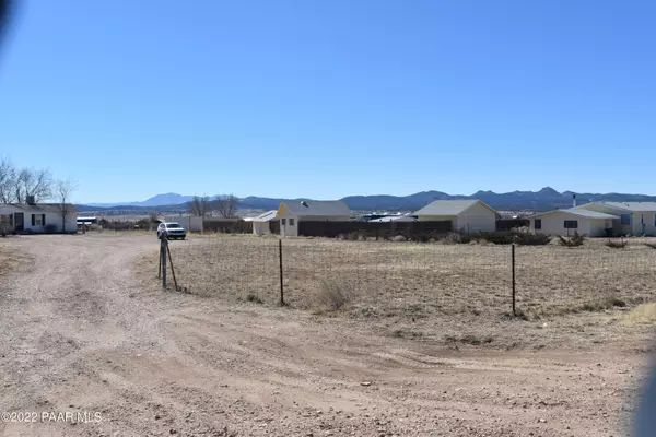 Paulden, AZ 86334,325 W Quail RD