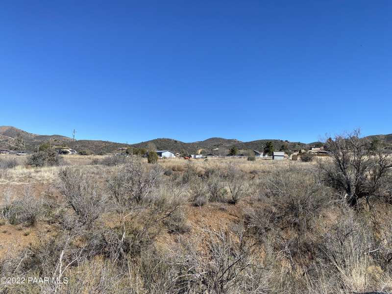 000 Lazy River DR, Dewey-humboldt, AZ 86329