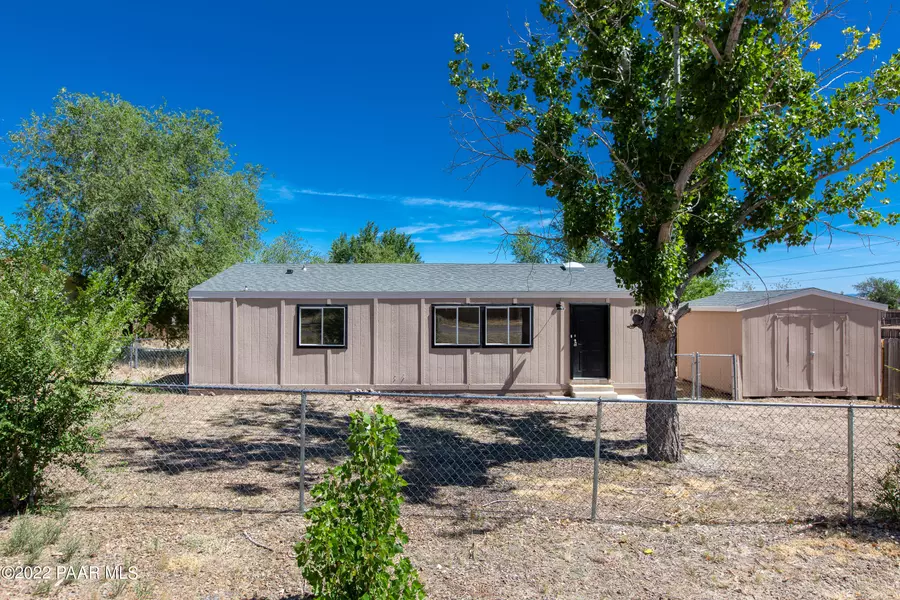 1930 E Grasshopper LN, Chino Valley, AZ 86323