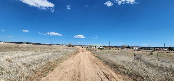 Paulden, AZ 86334,221 W Baja RD