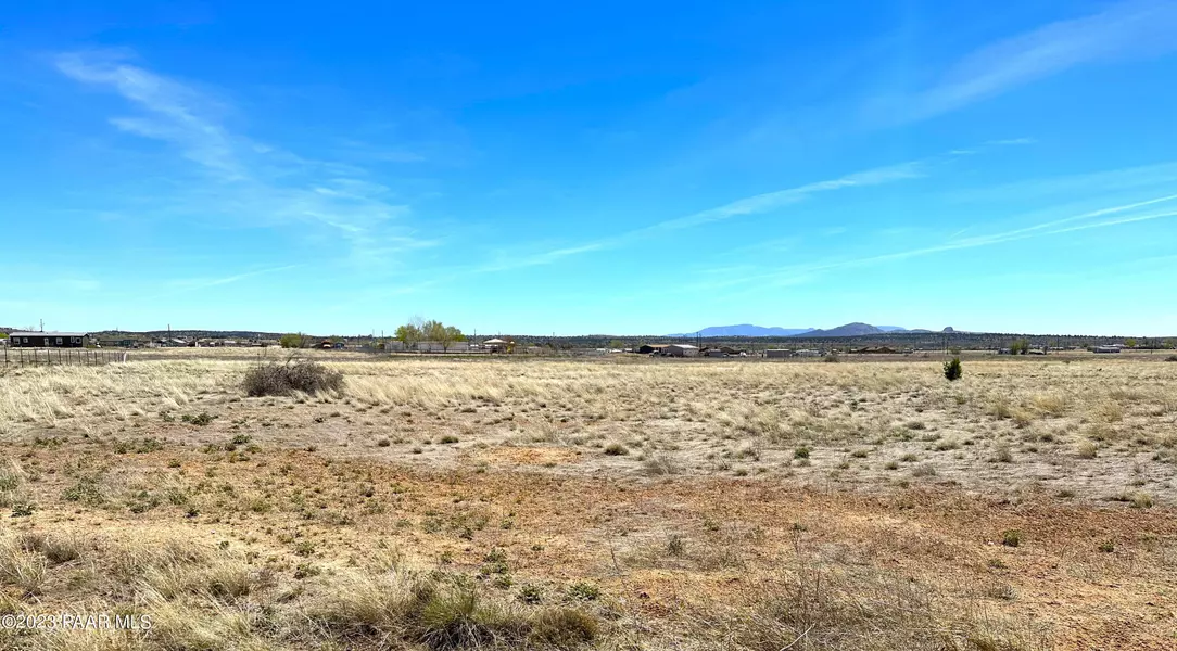 24855 N Stump RD, Paulden, AZ 86334