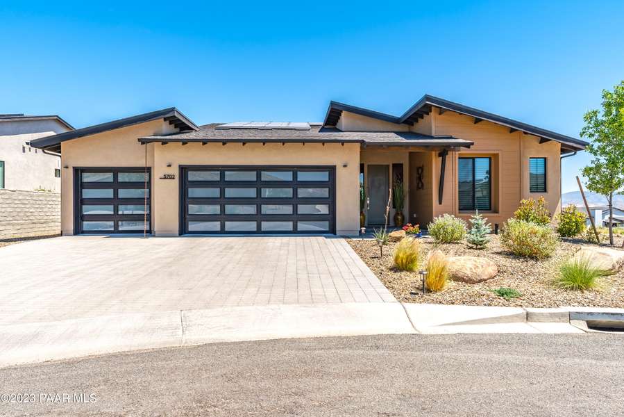 5702 E Ellsworth LN, Prescott Valley, AZ 86314