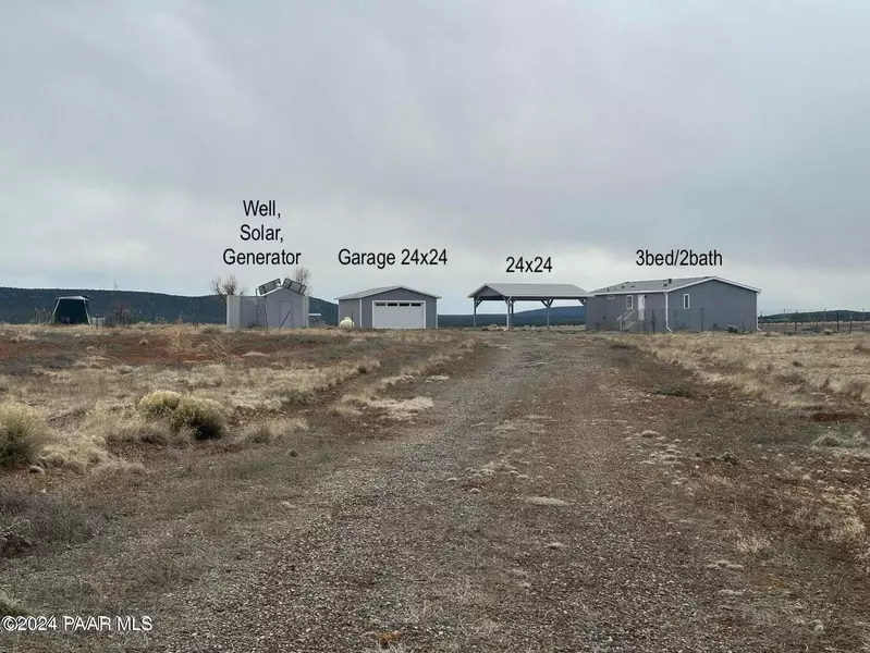 33677 W Signal View RD, Seligman, AZ 86337