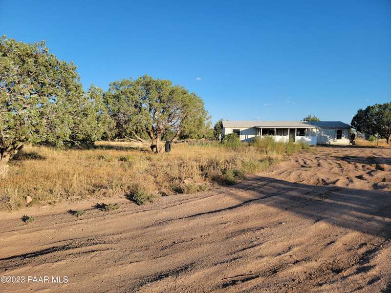 2295 W Harris RD, Paulden, AZ 86334