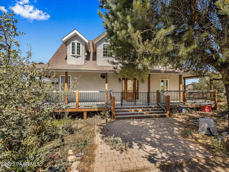 17931 S Pinon LN, Peeples Valley, AZ 86332